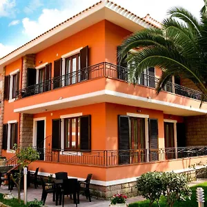 https://villa-marogna.hotelsalgherosardinia.com