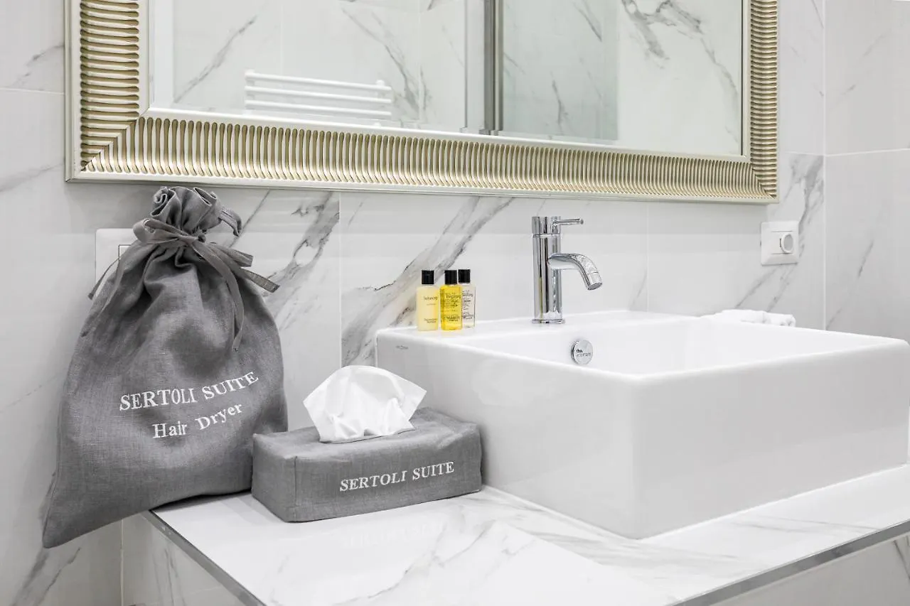 Sertoli Suite Milano 0*,